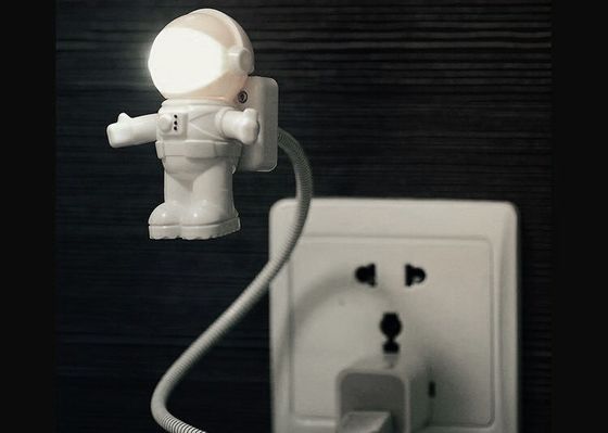 0.2w Spaceman Rechargeable Night Lamp Decorative Portable MINI USB LED